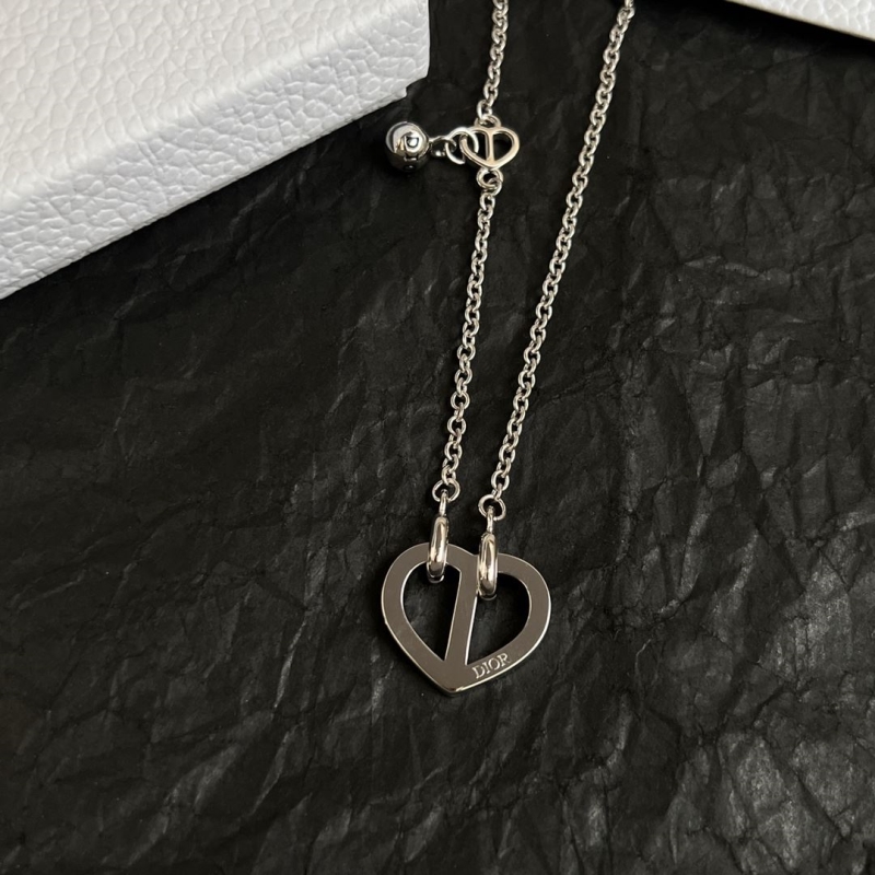 chr1st1an D10r necklaces